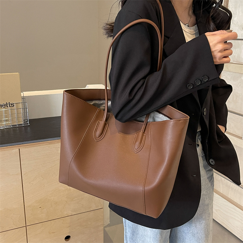 Sacs fourre-tout à fermeture é - Women Bags Offers avis et prix