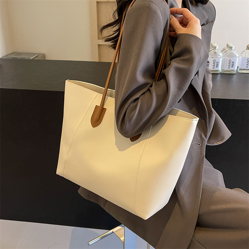 Sacs fourre-tout à fermeture é - Women Bags Offers avis et prix