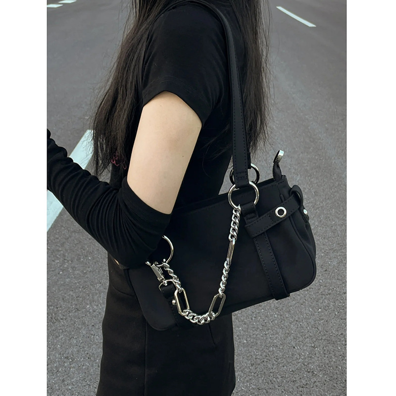 Sac à bandoulière carré noir Y - Women Bags Aldo avis et prix