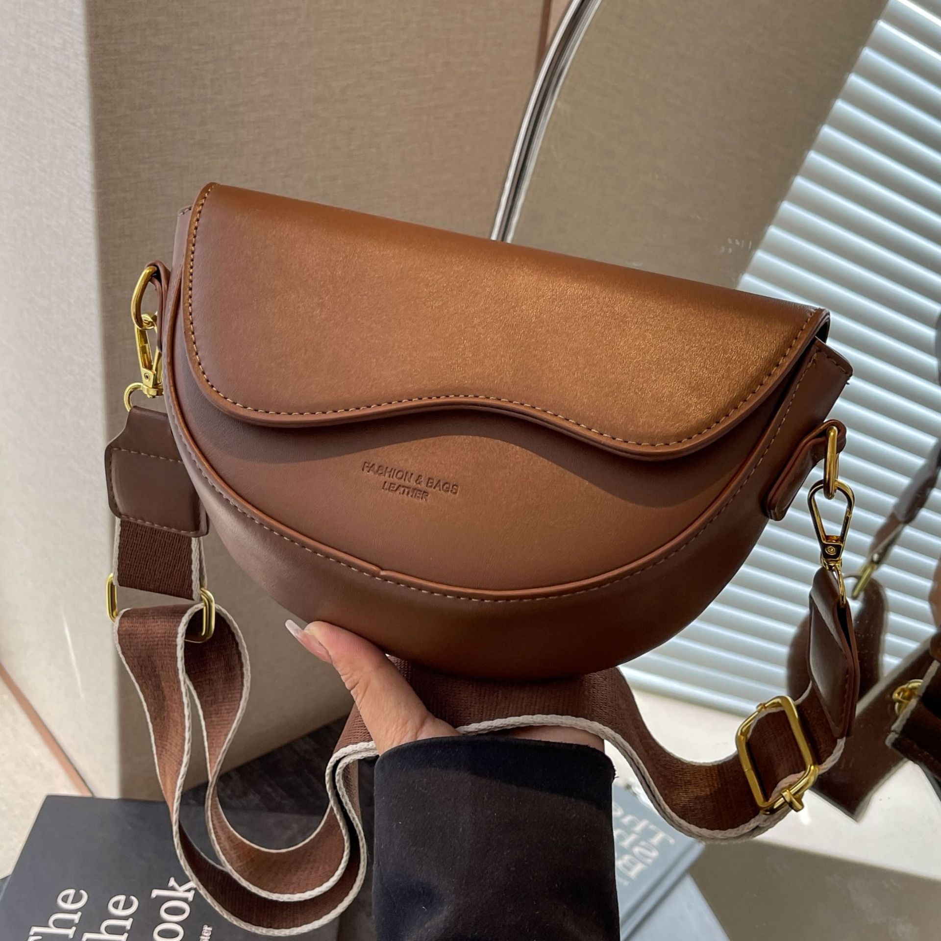 Sac à bandoulière en cuir rétr - Women Bags Wholesale avis et prix